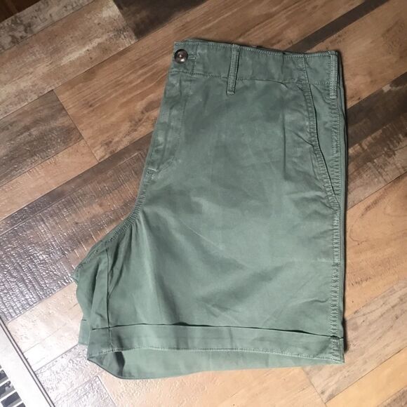 NWOT. GAP Women’s Shorts Size 14 Green - Picture 9 of 11